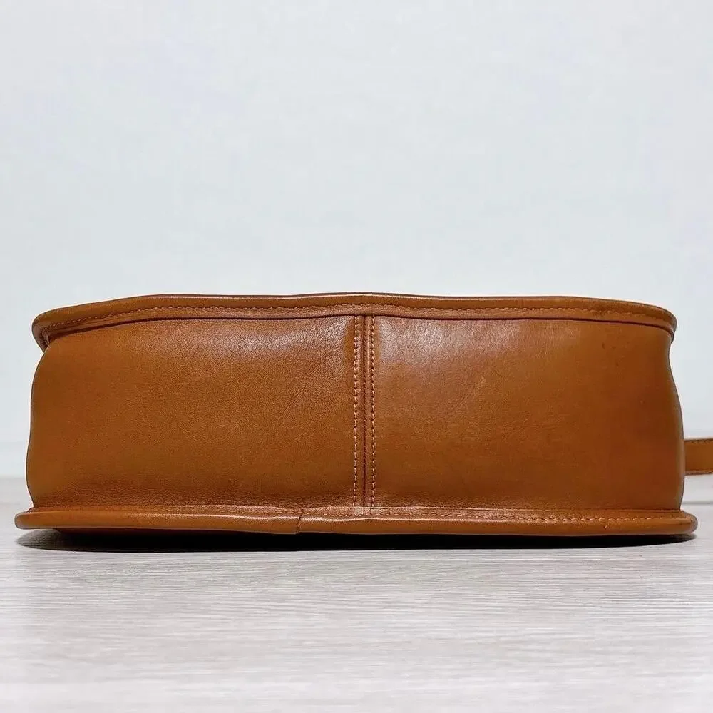 Coach British Tan City Bag - Picture 6 of 10